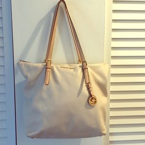 Michael Kors zip handbag